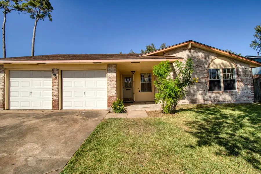 12119 Crystalwood Drive, Houston, TX 77013 - Image #2