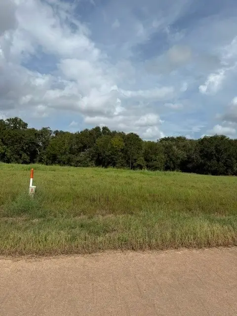 1032 Chuckwagon Trail, Angleton, TX 77515