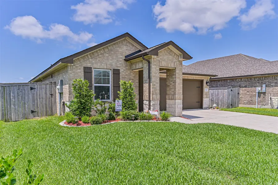 10409 Deussen Lane, Texas City, TX 77591 - Image #2