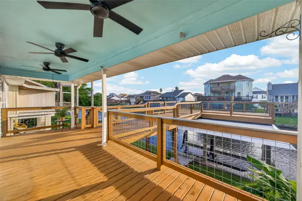 4 N Sandpiper Street, La Marque, TX 77568