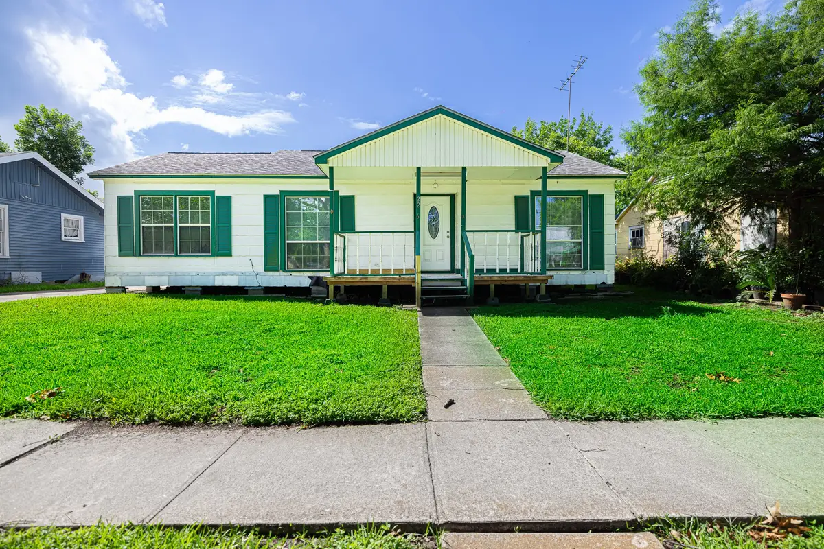 2206 Alabama Street, Baytown, TX 77520 - #1