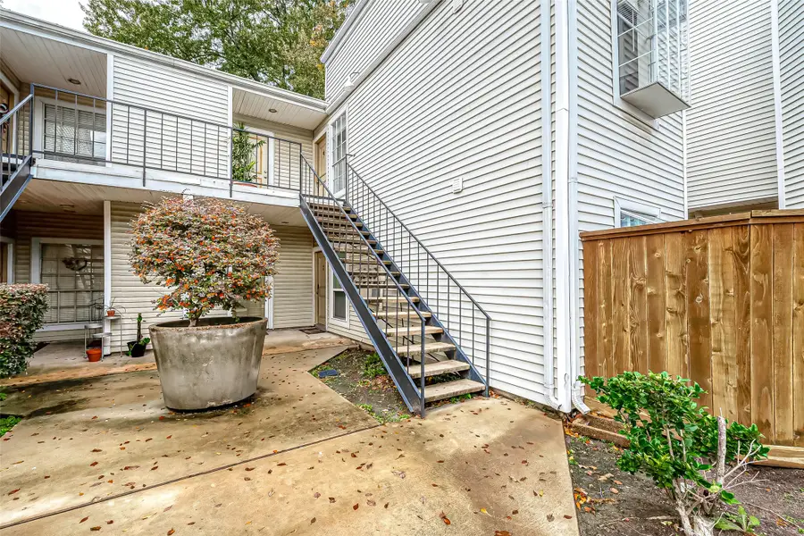 9809 Richmond Avenue #C8, Houston, TX 77042 - Image #2
