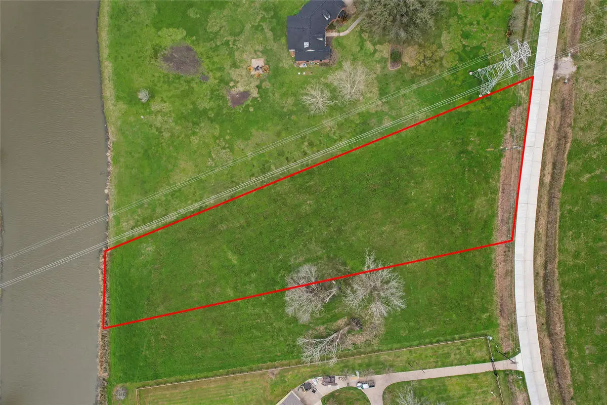 708 Winchester Trail, Angleton, TX 77515 - #1