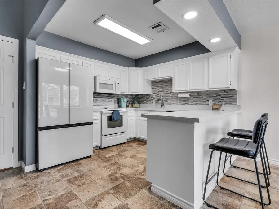 10109 Schaper Road, Galveston, TX 77554 - #3