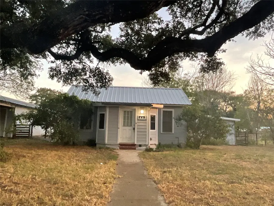 222 York Street, Yorktown, TX 78164 - #2