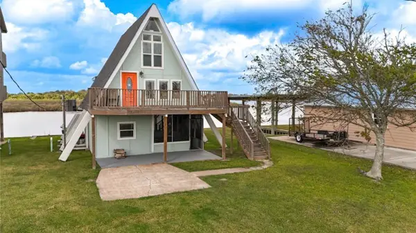 239 Redfish Drive, Freeport, TX 77541