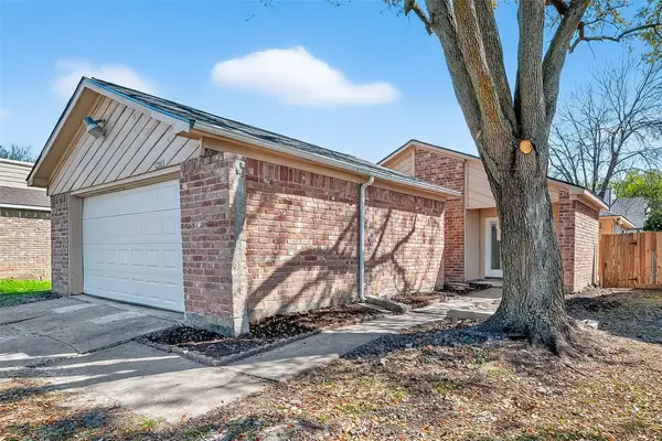 12815 Maxfield Drive, Houston, TX 77082