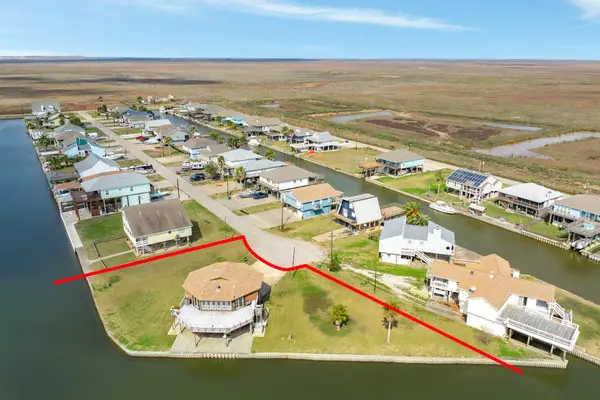 174 Sand Shoals Road, Freeport, TX 77541