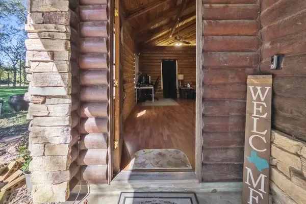 605 Ne Clayton Street, Dayton, TX 77535