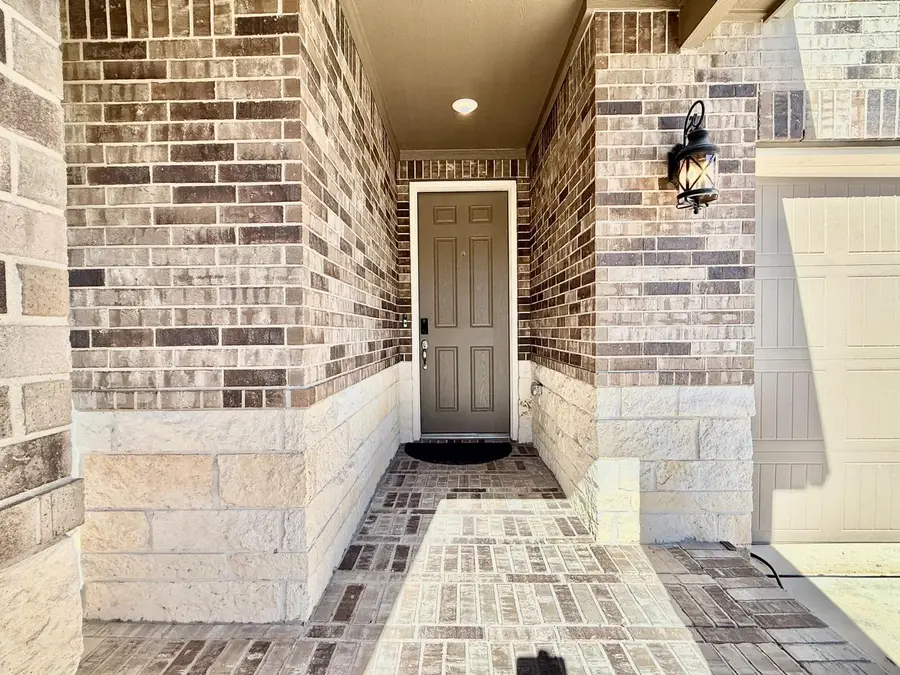 2137 Woodland Pine Drive, Conroe, TX 77384 - Image #3