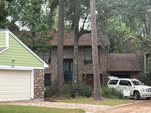 995 N Red Cedar Circle, The Woodlands, TX 77380