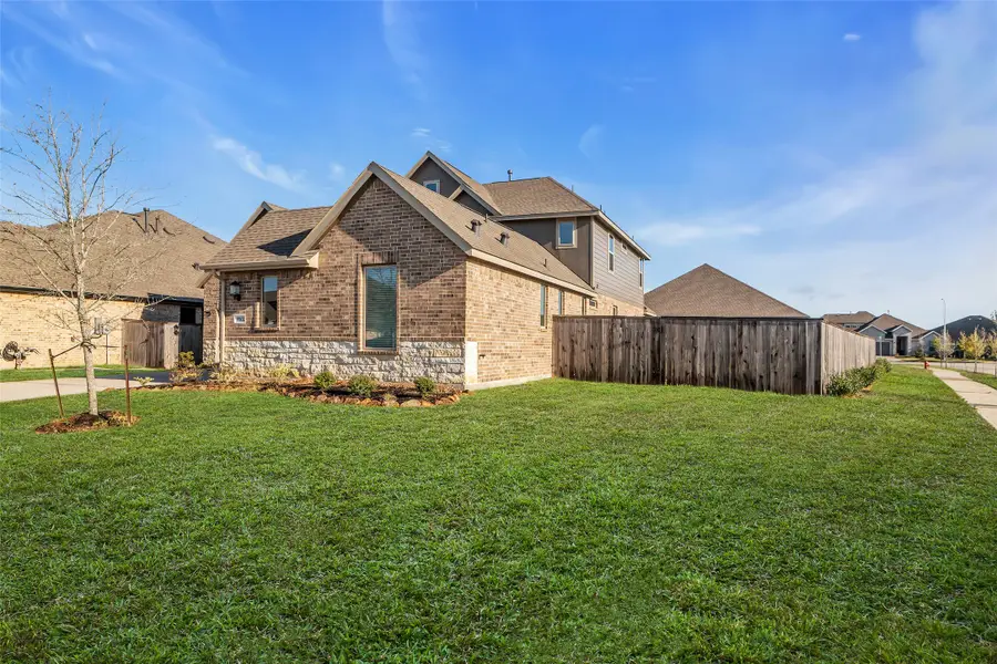 9502 Marble Park Lane, Baytown, TX 77521 - Image #3