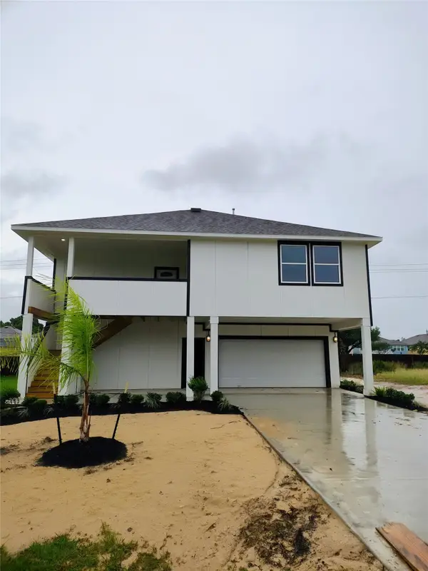 604 Fairfield Street E, Shoreacres, TX 77571