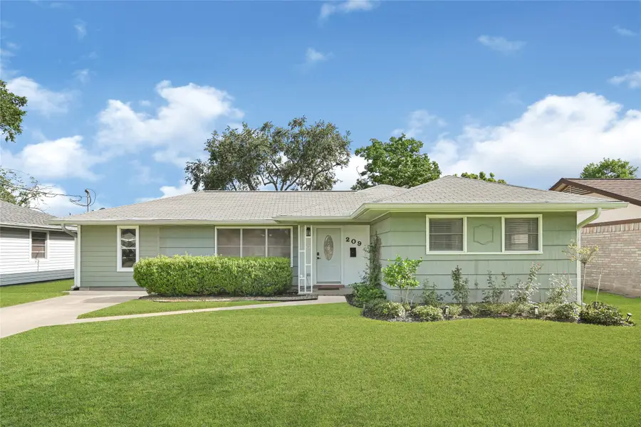 209 W 6th Street, Deer Park, TX 77536 - #2