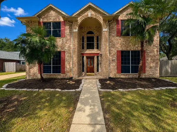 1250 Hunter Wood Drive, League City, TX 77573