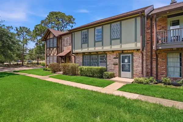 2220 Shadowdale Drive #350, Houston, TX 77043