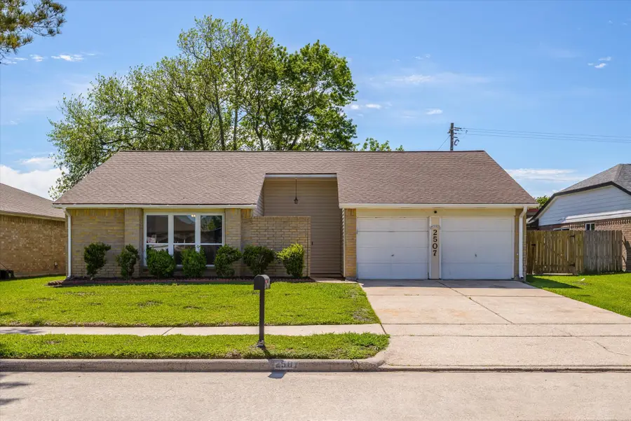 2507 Kings Chapel Road, Friendswood, TX 77546 - #2