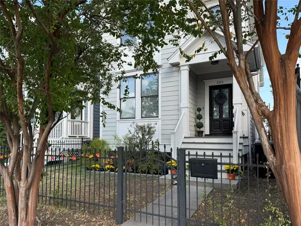 201 W 24th Street, Houston, TX 77008