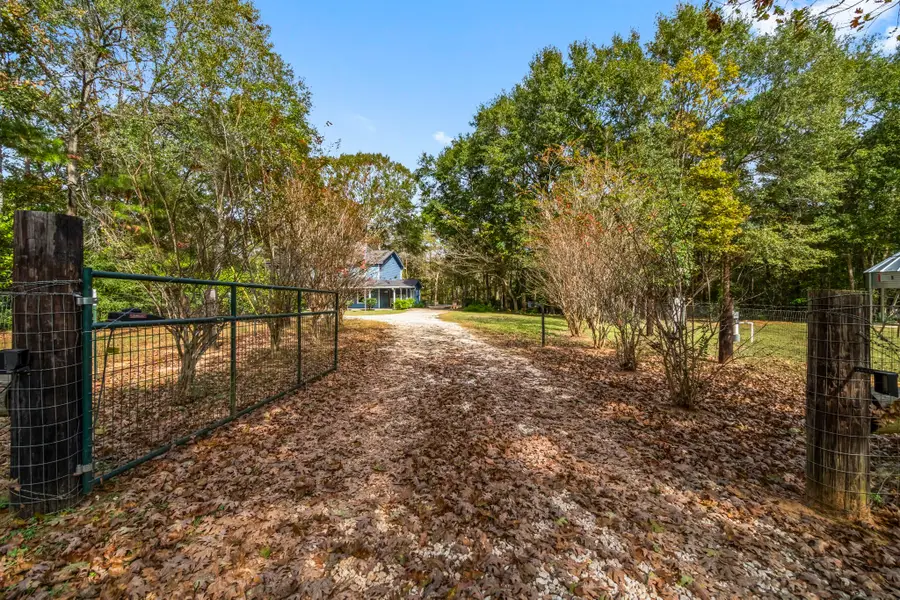 205 Jefferson Davis, Livingston, TX 77351 - Image #2