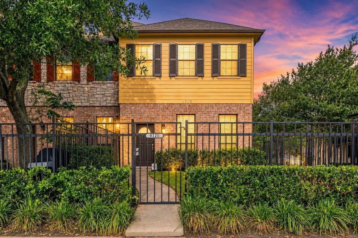 9120 Lakes At 610 Drive, Houston, TX 77054 - #1