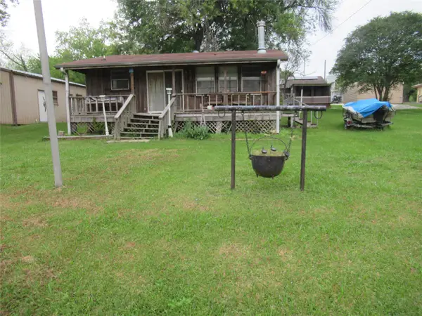 50 Lakeview Drive, Point Blank, TX 77364