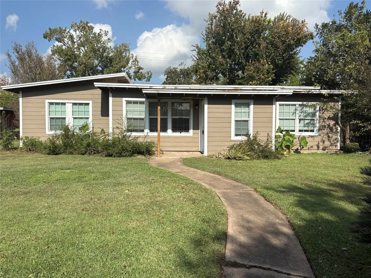 1622 W 9th Street, Freeport, TX 77541 - Image #1