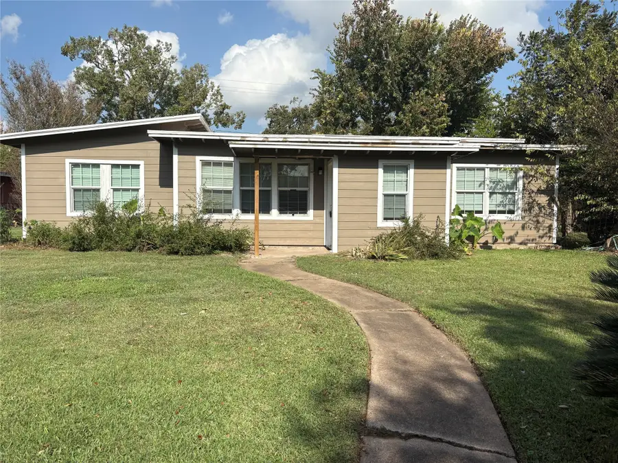 1622 W 9th Street, Freeport, TX 77541 - Image #2