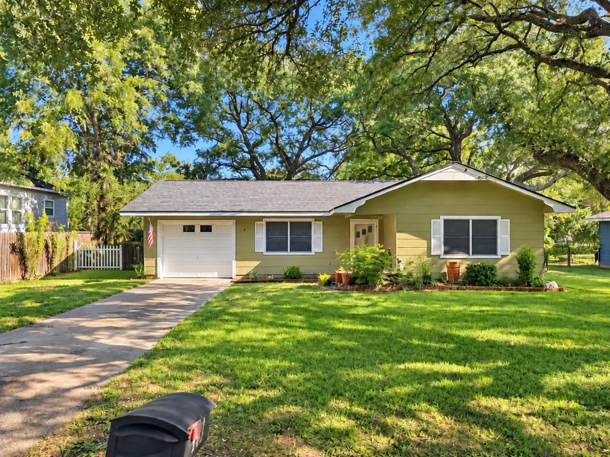 403 Frankie Street, Wharton, TX 77488 - #1