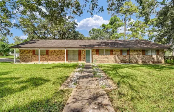 404 S 14th Street, West Columbia, TX 77486