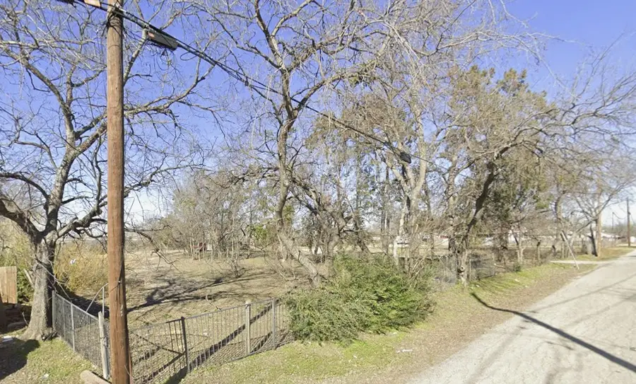 711 N Tatum Avenue, Dallas, TX 75211 - #2