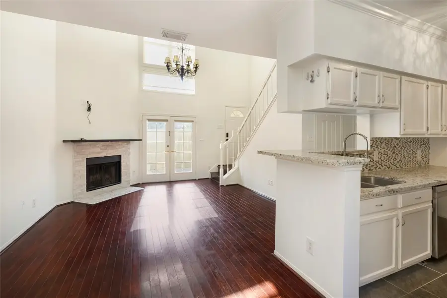 2213 Stanford Street #2213, Houston, TX 77006 - #3