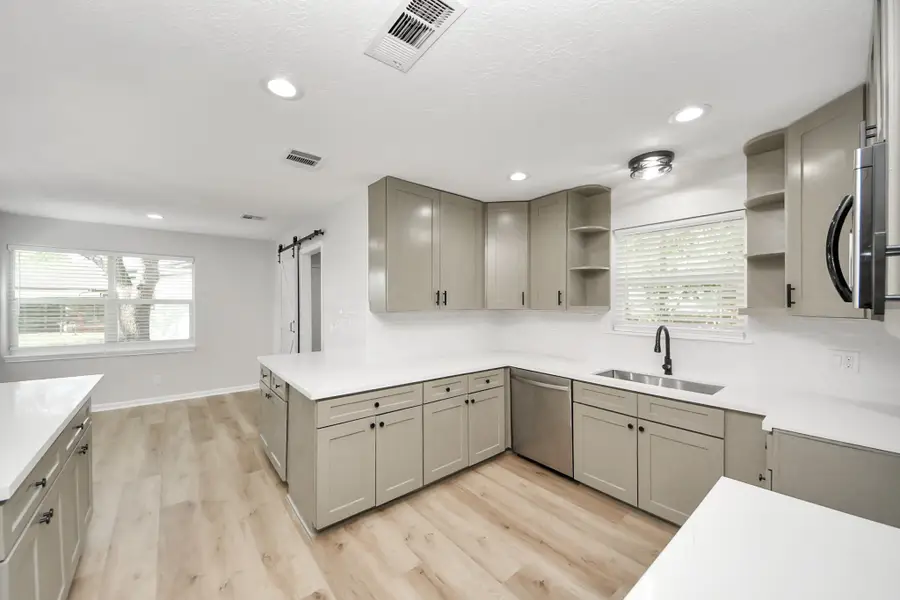 6015 Mcknight Street, Houston, TX 77035 - #3
