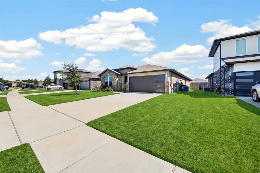 6903 Fleetwood Crescent Way, Richmond, TX 77407 - #2