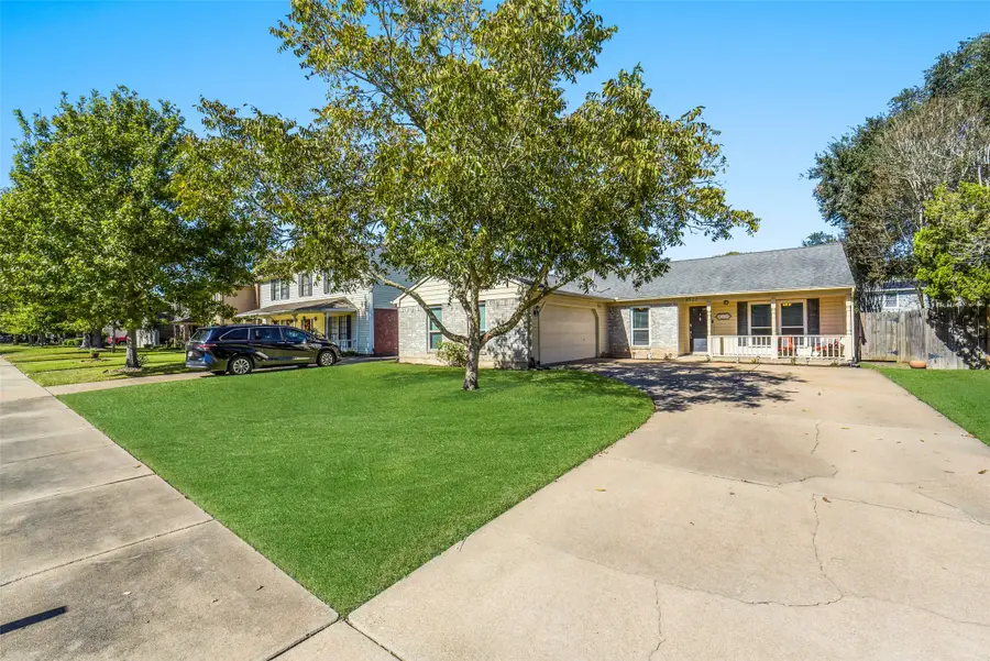 2527 Windswept Drive, Richmond, TX 77406 - Image #2
