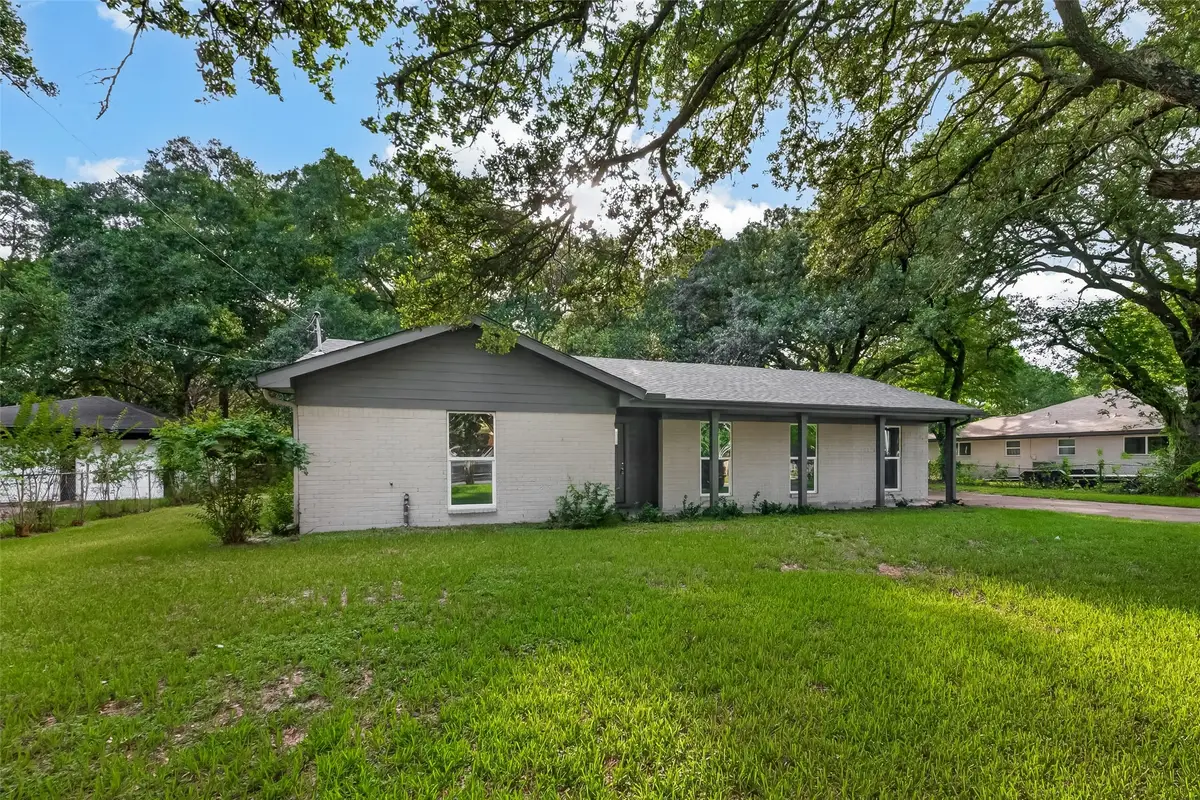 9 N Amburn Road, Texas City, TX 77591 - #1