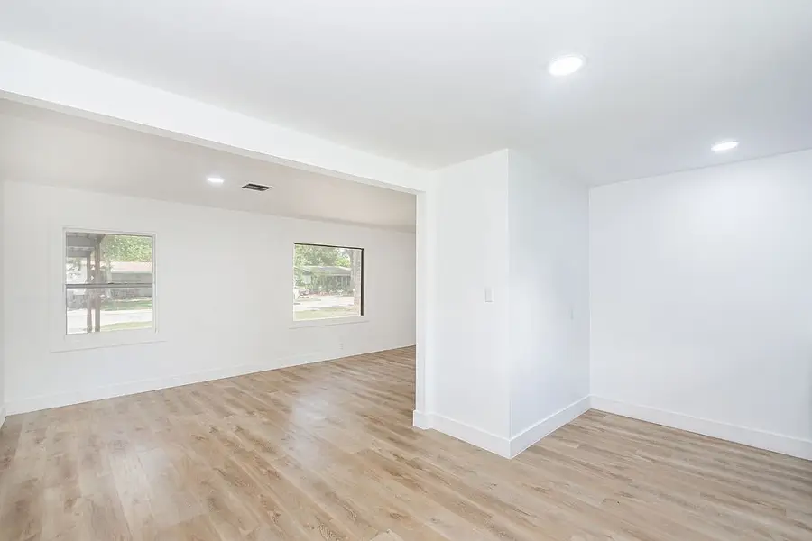 525 20th Avenue N, Texas City, TX 77590 - #3