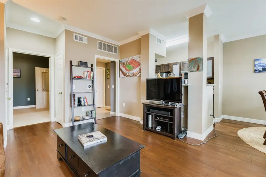 3231 Allen Parkway #1110, Houston, TX 77019 - Image #3