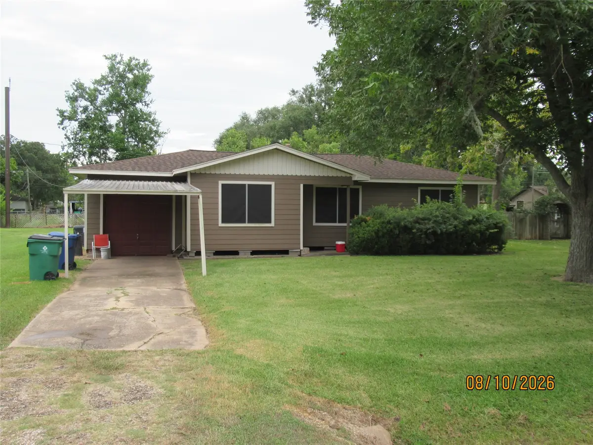 225 Moore Street, Richwood, TX 77531 - #1