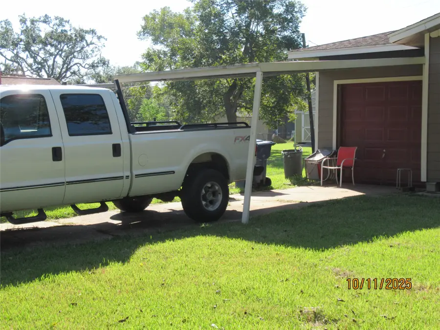 225 Moore Street, Richwood, TX 77531 - #3
