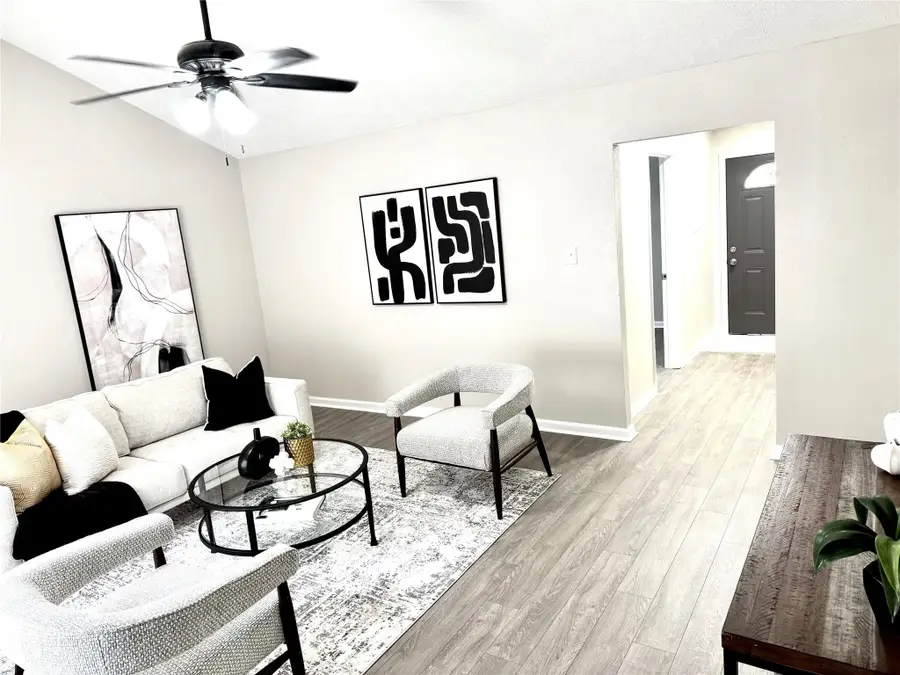 11010 Sageburrow Drive, Houston, TX 77089 - Image #3