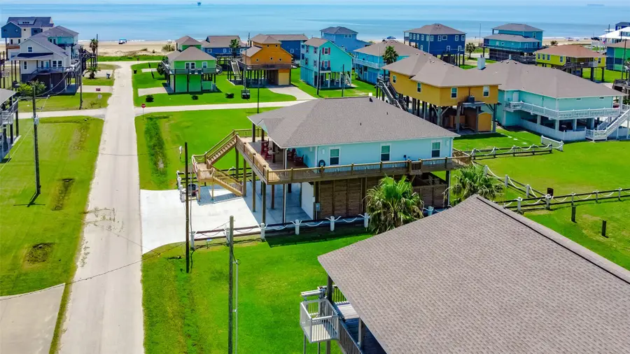 851 Palmetto Drive, Crystal Beach, TX 77650 - #2