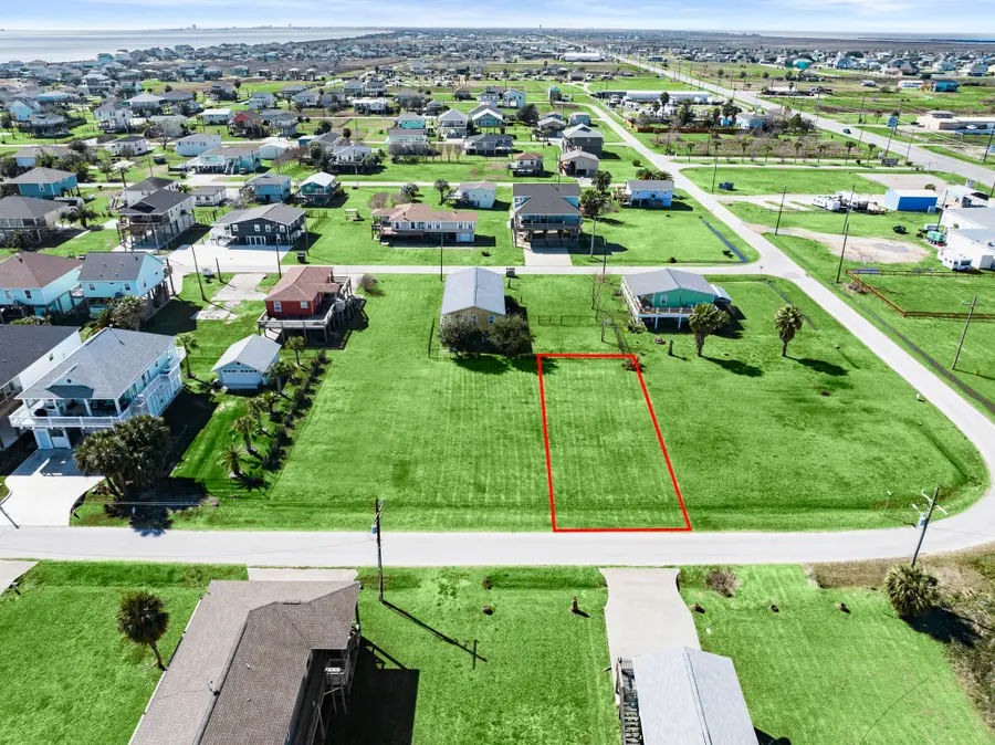 979 Wommack, Crystal Beach, TX 77650 - Image #3