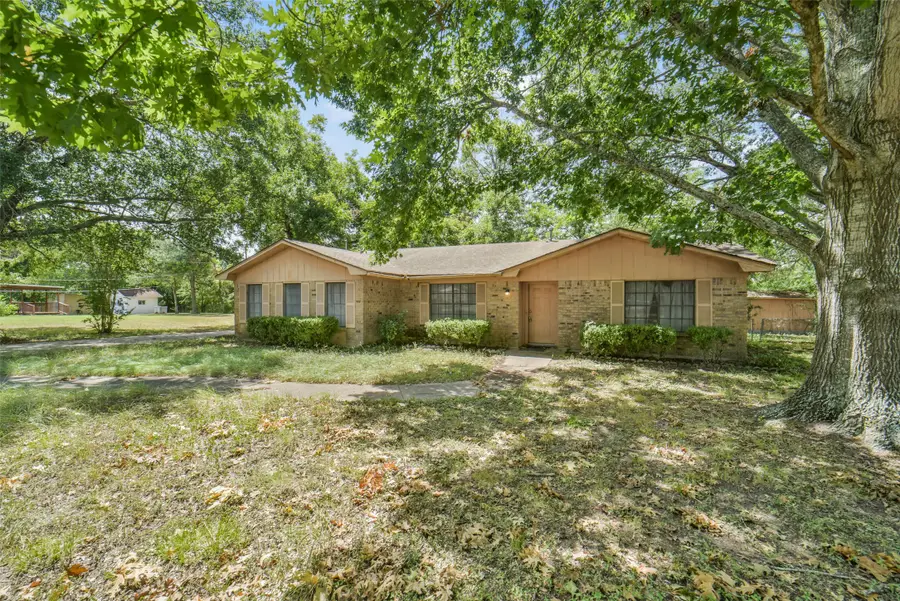 321 Johnson Street, Brenham, TX 77833 - #3