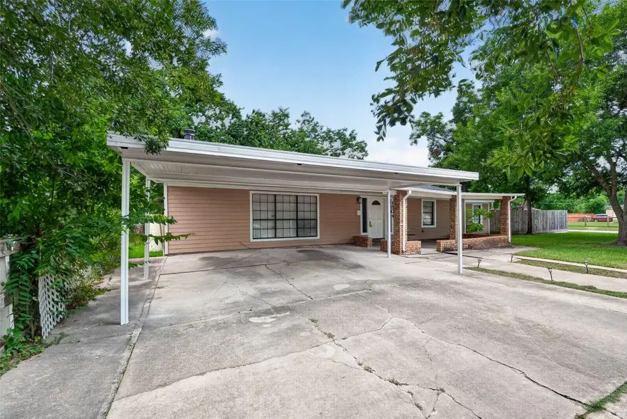 1504 Lawrence Avenue, Pasadena, TX 77506 - #2