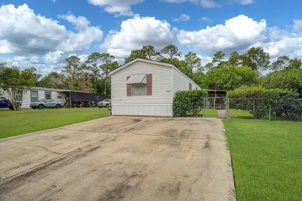 10007 Cedar Landing Drive, Baytown, TX 77521