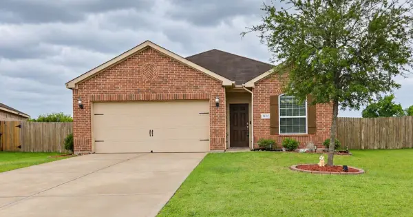 1634 Pink Stone Drive, Rosharon, TX 77583