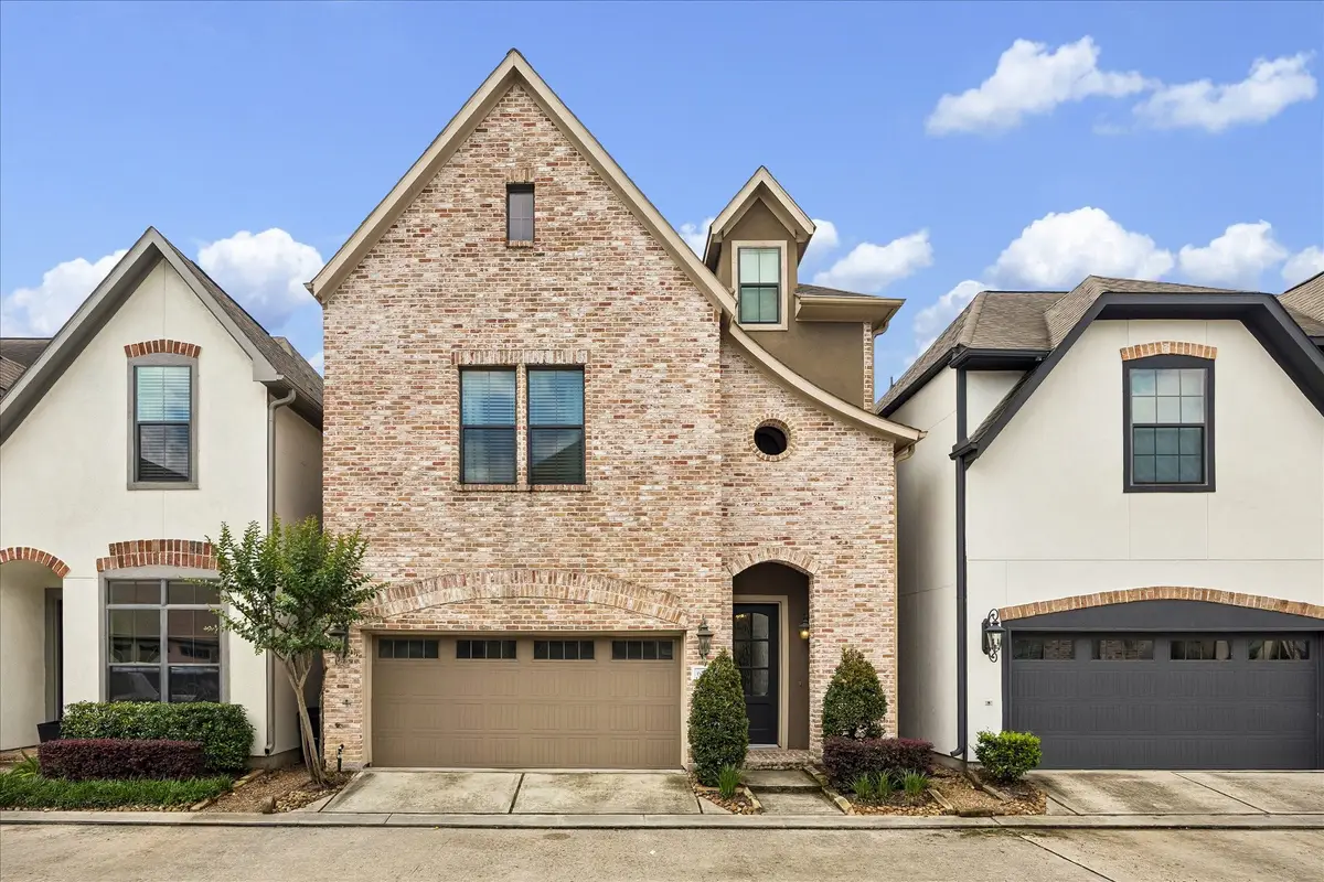 6725 Woodbend Park S, Houston, TX 77055 - #1