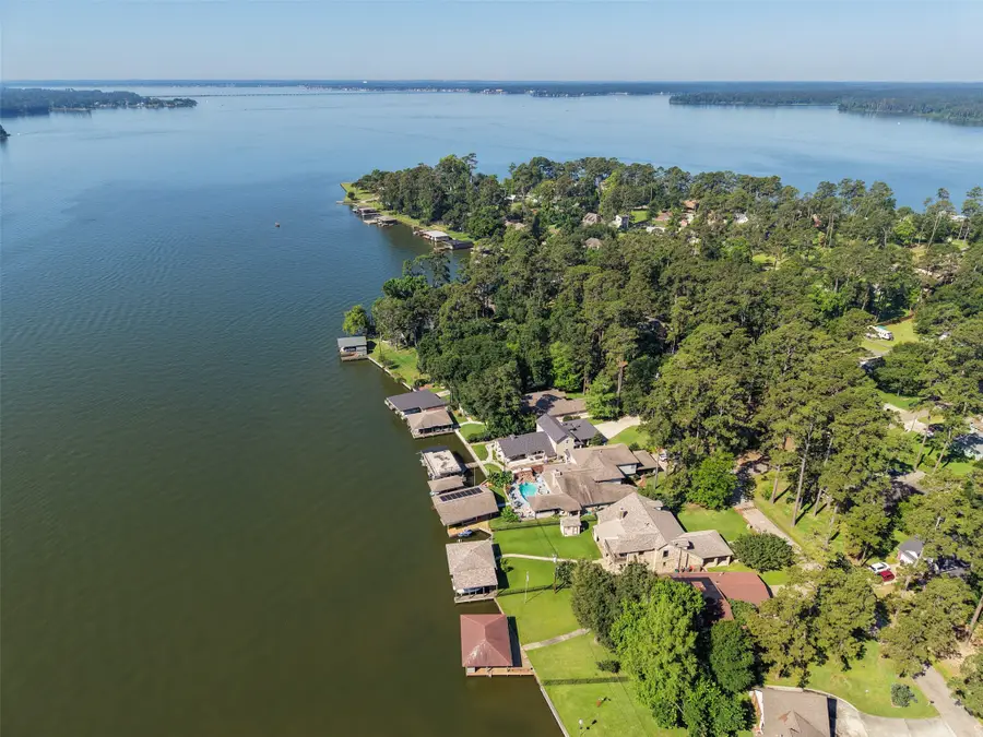 15920 Malibu E, Willis, TX 77318 - #2