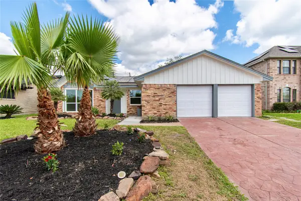 3906 Knotty Oaks Trail, Houston, TX 77045