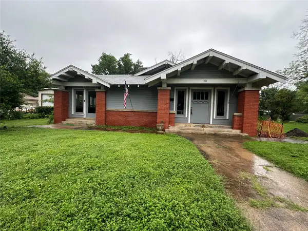 501 E 6th Street, Cameron, TX 76520